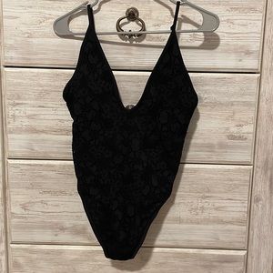 One piece swim suit